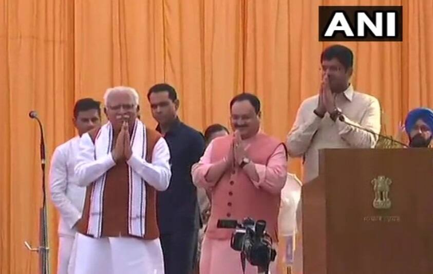 Manohar Lal Khattar Takes Oath As Haryana CM For Second Term হরিয়ানার ক্ষমতায় বিজেপি-জেজেপি জোট, ডেপুটি দুষ্যন্তকে নিয়ে শপথ মুখ্যমন্ত্রী মনোহর লাল খট্টরের