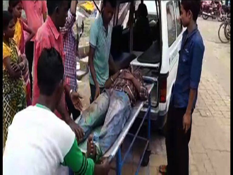 Pipe leak of Sponge iron factory claims 2 lives at Bankura, 8 more injured বাঁকুড়ায় স্পঞ্জ আয়রন কারখানায় গ্যাস পাইপ লিক, দমবন্ধ হয়ে মৃত ২ শ্রমিক, অসুস্থ ৮