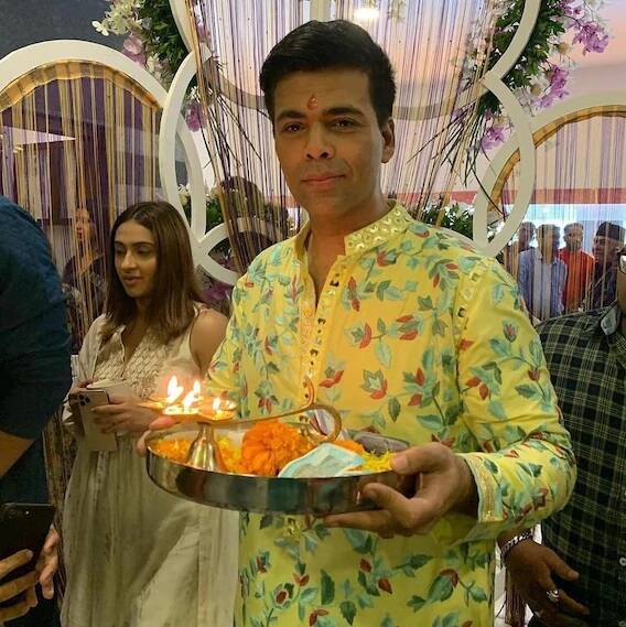 দীপাবলী উপলক্ষ্যে মুম্বইতে ধর্ম প্রোডাকশনসের অফিসে পুজো দিলেন কর্ণ জোহর।