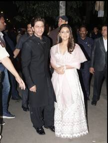 ছবিতে দেখুন- দীপাবলিতে বচ্চনদের বাড়ির পার্টিতে তারকাদের হাট