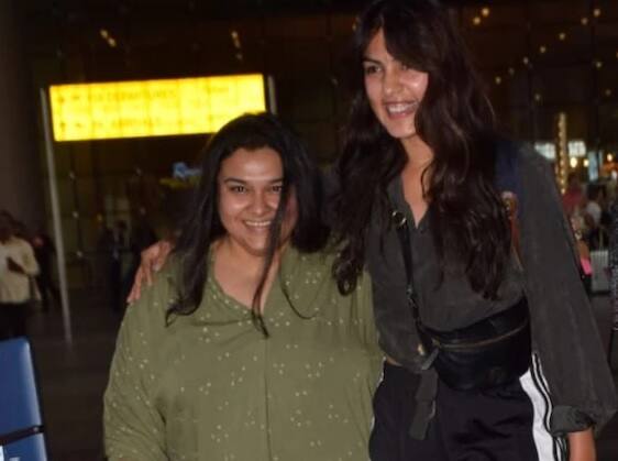 খোশমেজাজেই দেখা যায় রিয়া ও সুশান্তকে। 