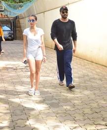 হঠাৎ ডাক্তারের ক্লিনিকে মালাইকা অরোরা ও অর্জুন কপূর