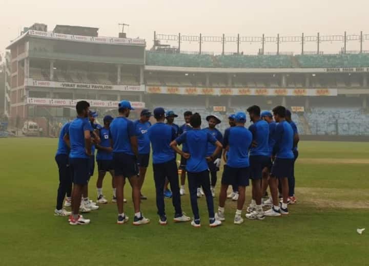 গতকাল দিল্লিতে বাংলাদেশের বিরুদ্ধে টি-২০ সিরিজের প্রথম ম্যাচ খেলতে নেমেছিল ভারতীয় দল