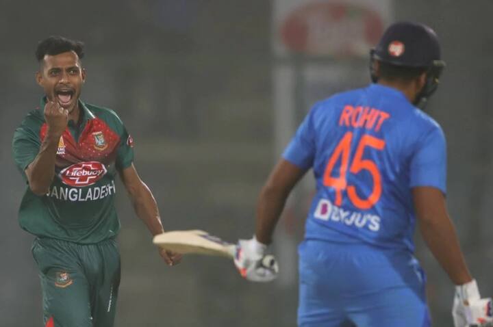 গতকাল অবশ্য রোহিত বড় রান পাননি। তিনি ৫ বলে ৯ রান করেই আউট হয়ে যান