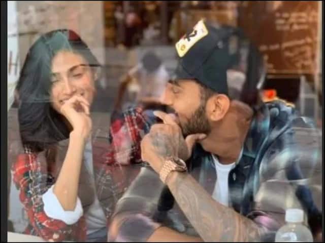 ফের সুনীল শেট্টির মেয়ে আথিয়াকে দেখা গেল ক্রিকেটার কে এল রাহুলের সঙ্গে