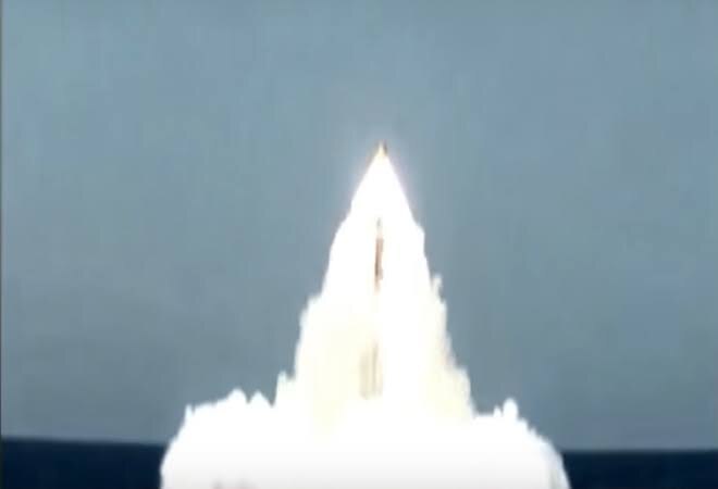 India to test-fire 3,500 km range K-4 nuclear missile শুক্রবার সমুদ্রতল থেকে ৩৫০০ কিলোমিটার পাল্লার ‘কে-৪’ পরমাণু ক্ষেপণাস্ত্রের পরীক্ষা করবে ভারত