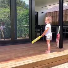 দেখুন, ‘আমি বিরাট কোহলি’, বলছে ওয়ার্নারের মেয়ে, অস্ট্রেলিয়ায় আমার ভক্ত, মন্তব্য ভারতের অধিনায়কের