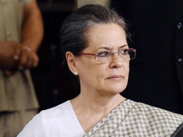 নেহরুর উত্তরাধিকার ধ্বংস করছেন মোদী, অভিযোগ সনিয়ার
