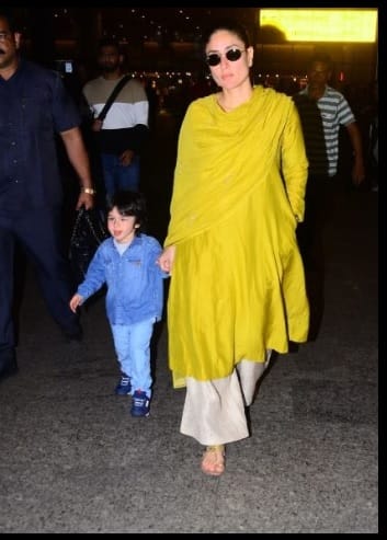 ছোট্ট নবাব তৈমুরকে দেখা গেল মায়ের হাত ধরে হেঁটে আসতে
