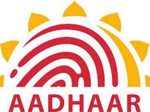 No proposal to link social media accounts of individuals to Aadhar, says Centre আধারের সঙ্গে সোশ্যাল মিডিয়া অ্যাকাউন্ট যুক্ত হচ্ছে না, লোকসভায় জানালেন রবিশঙ্কর প্রসাদ