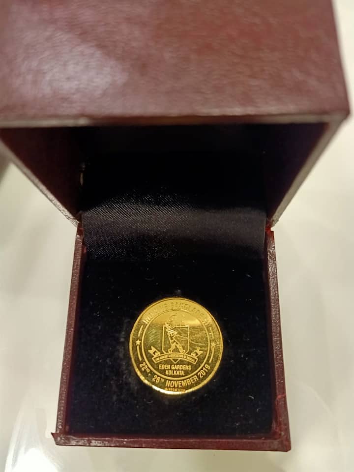 টসে জিতে ব্যাটিং নিল বাংলাদেশ