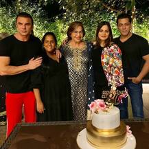 ৮১-তে পড়লেন হেলেন, দেখুন বার্থডে পার্টি