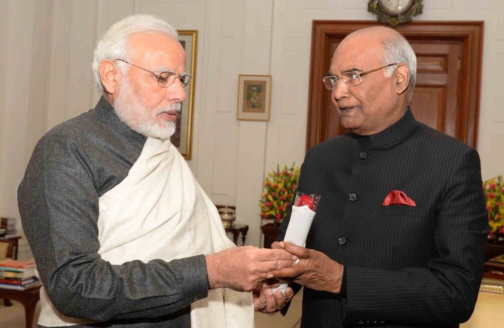 Narendra Modi used Rule 12 to end presidential rule in Maharashtra মহারাষ্ট্রে রাষ্ট্রপতি শাসন তুলতে বিশেষ অধিকার প্রয়োগ নরেন্দ্র মোদির