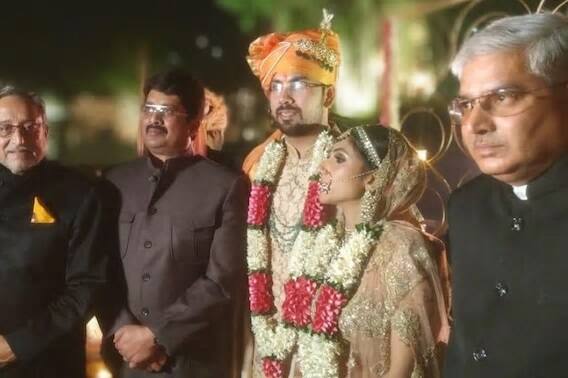 স্বাভাবিকভাবেই তাঁদের বিয়েতে বিভিন্ন রাজনৈতিক দলের নেতারা এসেছিলেন।