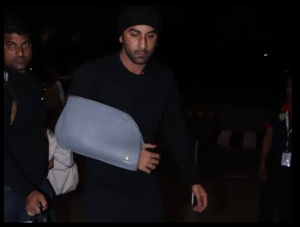 এরপর নিজেদের সম্পর্কের কথা স্বীকার করেন তাঁরা