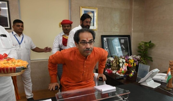 Uddhav Thackeray to face floor test on Saturday শনিবার উদ্ধব সরকারের ফ্লোর টেস্ট, এনসিপি বিধায়ককে প্রোটেম স্পিকার করলেন রাজ্যপাল
