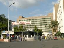 দেশের সব থেকে বড় হাসপাতাল এইমসের ব্যাঙ্ক অ্যাকাউন্ট থেকে উধাও ১২ কোটি টাকা