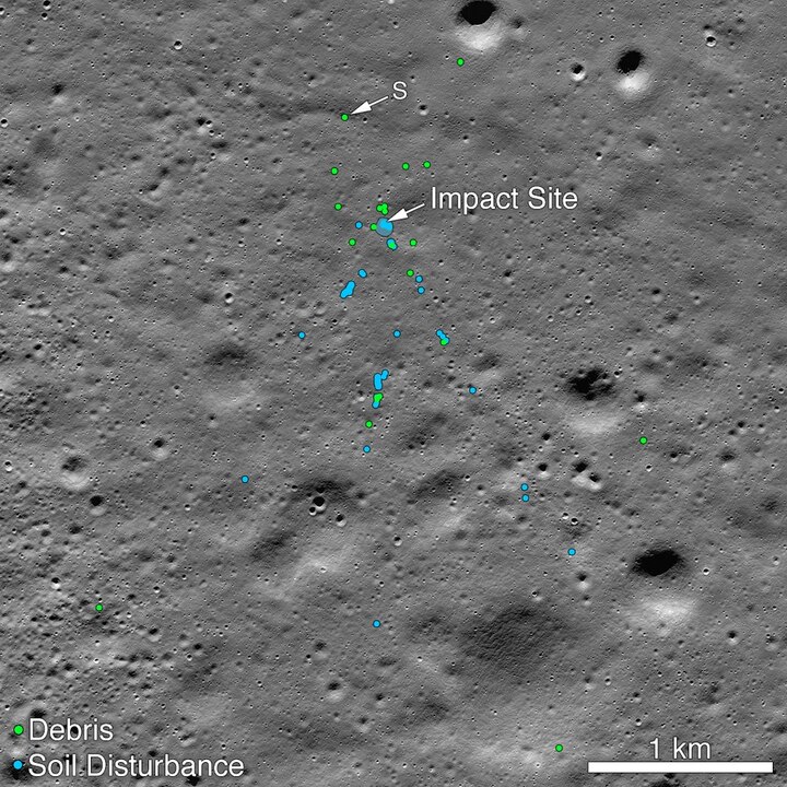 NASA finds ISRO's Vikram lander on Moon, releases images of debris চন্দ্রপৃষ্ঠে খোঁজ মিলল বিক্রম ল্যান্ডারের, ধ্বংসাবশেষের ছবি পাঠাল নাসা
