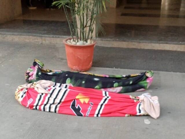 Ghaziabad husband wife allegedly commit suicide by jumping off a building in Indirapuram নিত্যসঙ্গী পারিবারিক অশান্তি, গাজিয়াবাদে ২ সন্তানকে খুন করে ২ স্ত্রী নিয়ে ৮ তলা থেকে ঝাঁপিয়ে পড়লেন ব্যক্তি