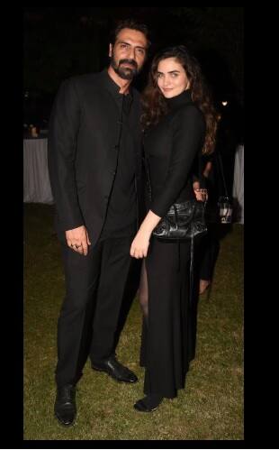 সম্প্রতি একটি পুত্র সন্তানের জন্ম দিয়েছেন তাঁরা।