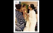 ছবিতে দেখুন, সমীরা রেড্ডির ছোট্ট মেয়েকে কোলে তুলে নিলেন রেখা, থামালেন কান্না!