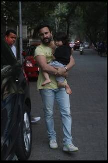 ছবির প্রচারে ব্যস্ত করিনা, একাই তৈমুরকে সামলাচ্ছেন সেফ আলি খান