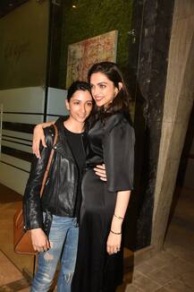 বোন অনীশার সঙ্গে দীপিকা, দেখুন ছবি