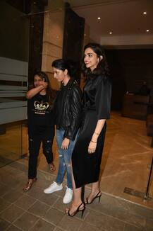 বোন অনীশার সঙ্গে দীপিকা, দেখুন ছবি