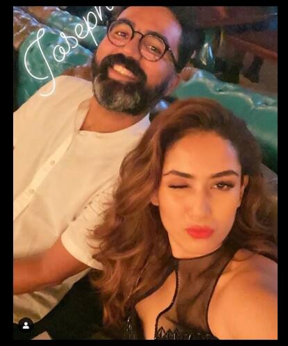 সব ছবি- ইনস্টাগ্রাম ও মানব মঙ্গলানি