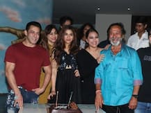 দাবাং ৩-র নায়িকা সাই মঞ্জরেকরের জন্মদিনের পার্টিতে সলমন, সোনাক্ষী