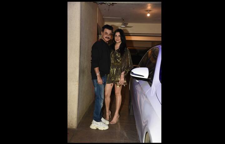 সস্ত্রীক সঞ্জয় কপূর।