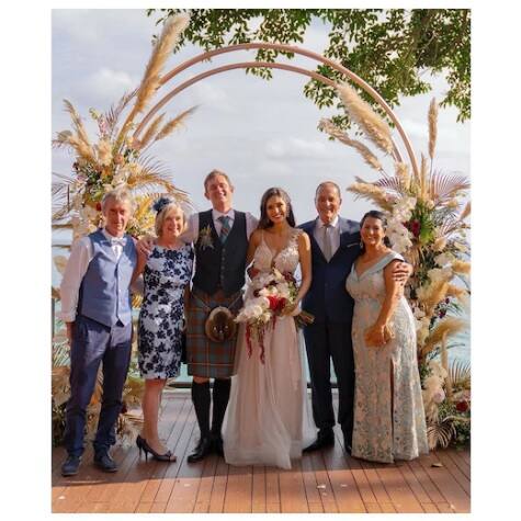 মে মাসে অ্যালান ফ্রেজারের সঙ্গে বিয়ে হয় বলিউড তারকা ব্রুনা আবদুল্লার। সেই সময় তিনি অন্ত:সত্ত্বা ছিলেন। ৩১ অগাস্ট তিনি কন্যাসন্তানের জন্ম দেন। ছবি সৌজন্যে ইনস্টাগ্রাম