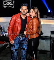 দেখুন অঙ্কুশ ও ঐন্দ্রিলার কিছু ছবি