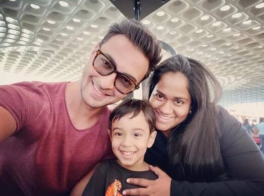 ২০১৪ সালের ১৮ নভেম্বর হায়দরাবাদে আয়ুষের সঙ্গে বিয়ে হয় অর্পিতার। ২০১৬ সালের ৩০ মার্চ তাঁদের প্রথম সন্তান আহিলের জন্ম হয়। ছবি সৌজন্যে ইনস্টাগ্রাম