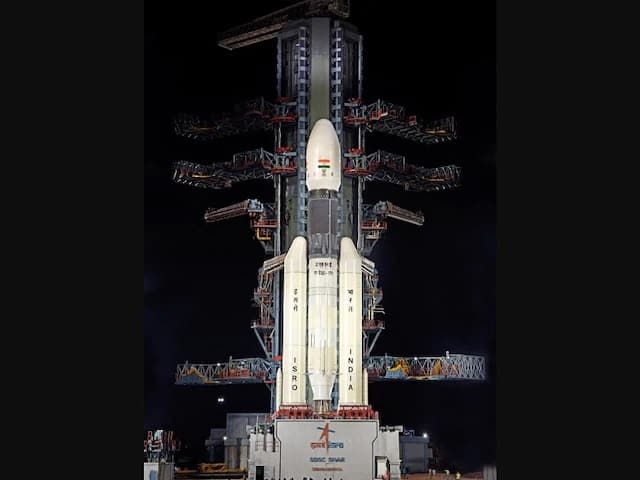 নতুন বছরেই ফের চাঁদে মহাকাশযান পাঠাবে ভারত, জানাল কেন্দ্র