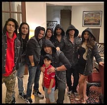 নতুন বছরে পরিবারকে নিয়ে পার্টি শাহরুখ-গৌরীর, হাজির অন্যান্য তারকারাও