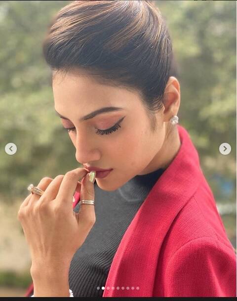 ফটোশ্যুট করালেন নুসরত জাহান। 