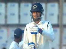 রঞ্জি ট্রফি: আউট দেওয়ায় অসন্তুষ্ট শুভমানের 'গালিগালাজ', সিদ্ধান্ত বদলালেন আম্পায়ার