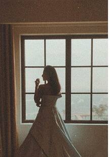 দেখুন, নতুন বছরে তাক লাগানো ছবি আপলোড করলেন অভিনেত্রী রুক্মিণী মৈত্র