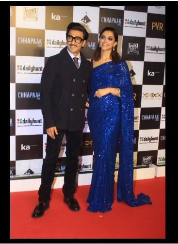 স্ত্রী দীপিকার সঙ্গে পোজ দিতে দেখা গেল তাঁকে।