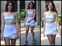 বলিউডে পা রাখলেন পূজা বেদীর মেয়ে আলায়া ফার্নিচারওয়ালা