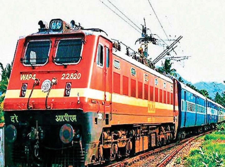 Railway losses Rs 84 crore in anti-CAA, NRC protests in Bengal বাংলায় নাগরিকত্ব সংশোধনী আইনের বিরুদ্ধে আন্দোলনের জেরে ৮৪ কোটি টাকার ক্ষতি, জানাল রেল