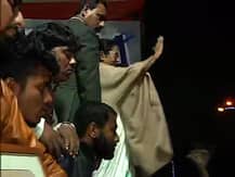 ধর্মতলায় ব্যারিকেড ভাঙল পড়ুয়াদের মিছিল, তীব্র উত্তেজনা, টিএমসিপি-র ধর্ণামঞ্চ থেকে শান্ত থাকার আর্জি মমতার