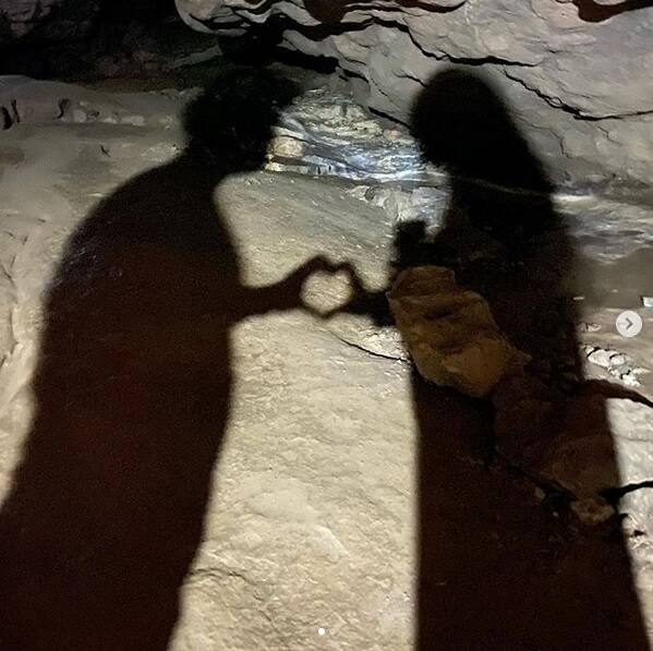 স্বামীর সঙ্গে নুসরত। 