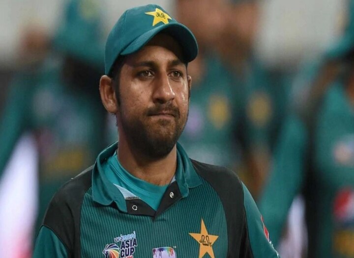 Fans troll former Pakistan captain Sarfaraz Ahmed on social media for racist comment সতীর্থর তোলা ভিডিওতে ‘বর্ণবিদ্বেষী’ মন্তব্য সরফরাজ আহমেদের, সোশ্যাল মিডিয়ায় তীব্র সমালোচনা