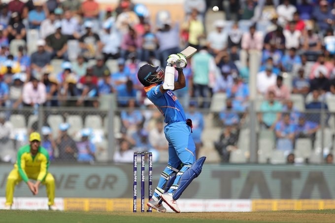 74 of Shikhar Dhawan of takes India to 255 for 10 against Australia in first ODI প্রথম একদিনের ম্যাচ: ব্যর্থ বিরাট-রোহিত, ধবনের ৭৪, ২৫৫ রানে অলআউট ভারত