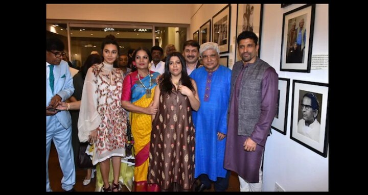 শিবানীকে আজকাল ফারহানের সঙ্গে বিভিন্ন অনুষ্ঠানেই দেখা যায়।