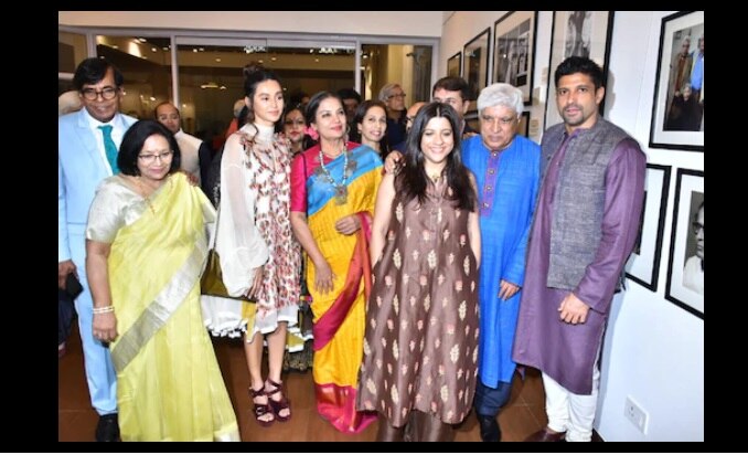 ছবি - মানব মঙ্গলানি