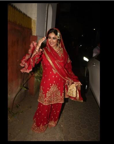 আনাকলির সাজে দিব্যা দত্ত