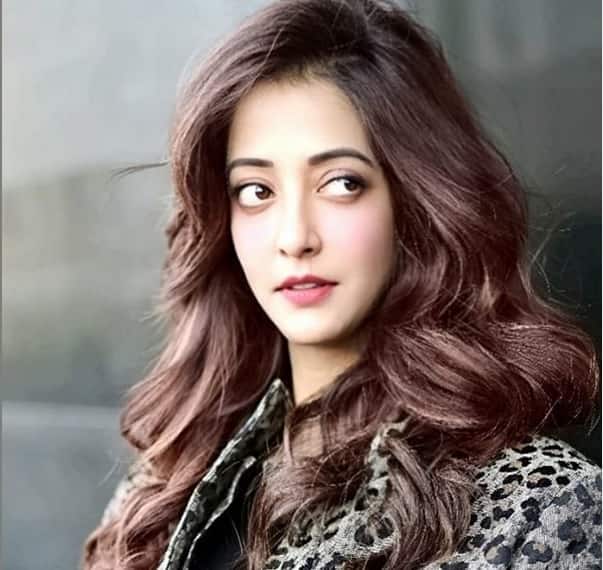 ইনস্টাগ্রামে নিয়মিত নিজের ছবি পোস্ট করেন তিনি।